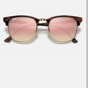 Brand New -Ray Ban - Clubmaster  -Flash LENSES GRADIENT.. Brand New !!!